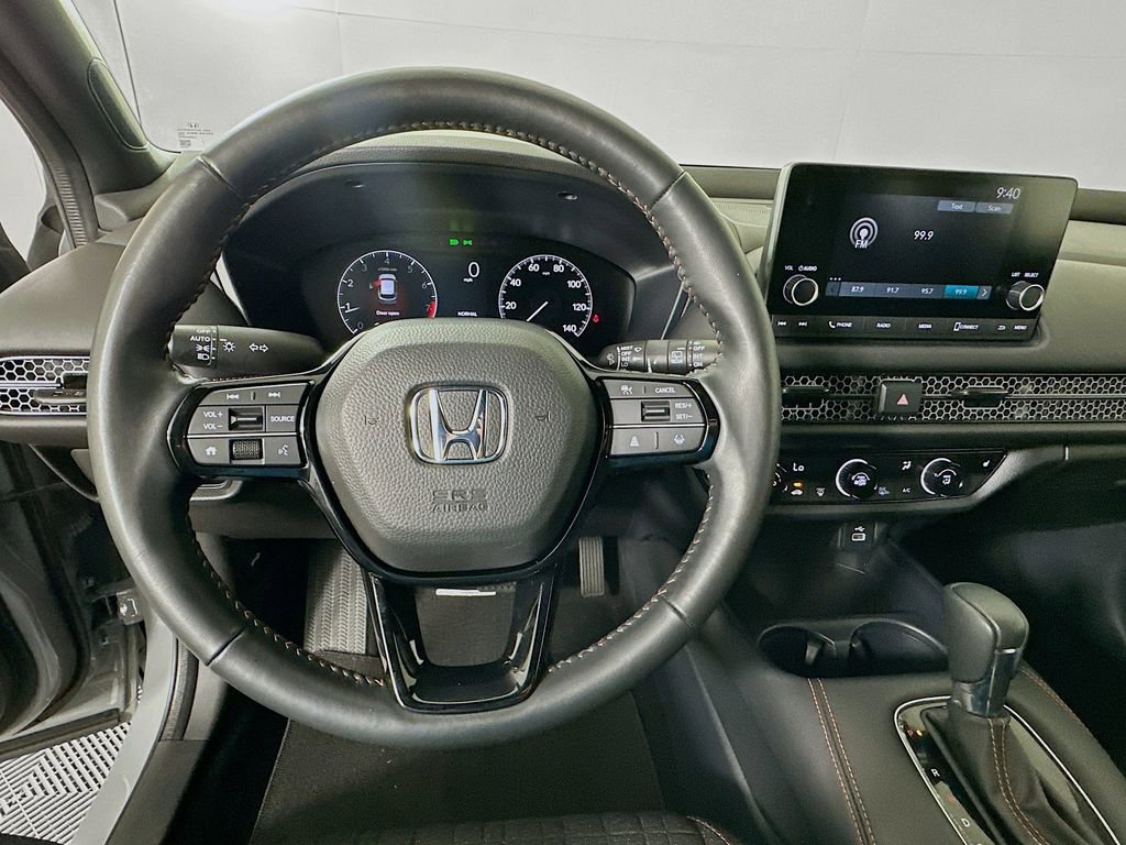 Used 2025 Honda HR-V Sport image 11