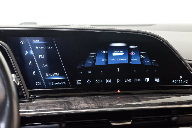 Used 2023 Cadillac Escalade Premium Luxury AWD/4WD image 16