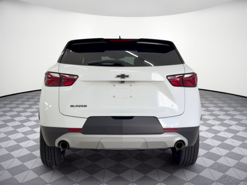 Used 2021 Chevrolet Blazer LT w/ LPO, Black Accent Package FWD image 11