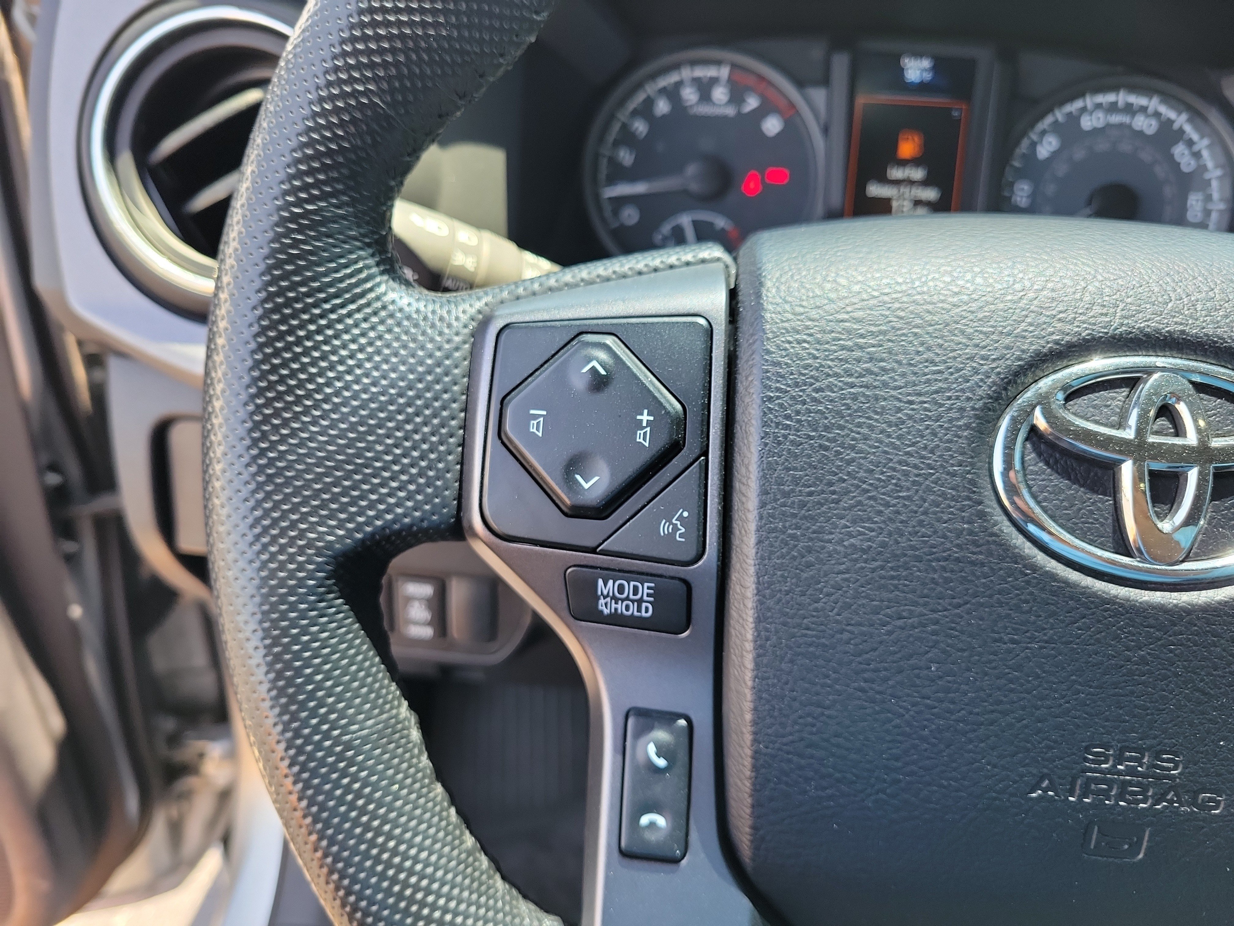 Used 2022 Toyota Tacoma TRD Sport w/ Technology Package RWD image 25