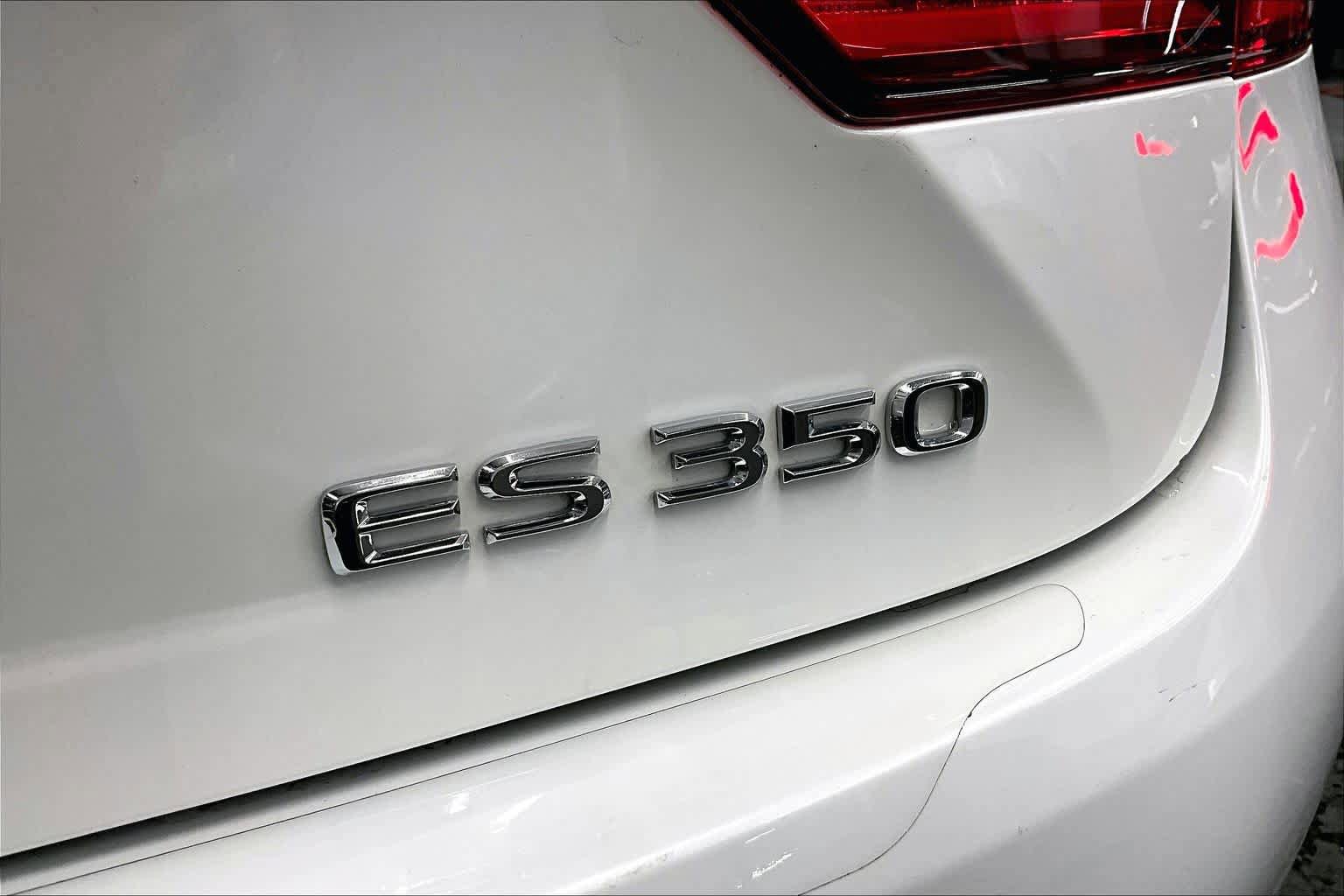 Used 2015 Lexus ES 350 w/ Premium Package FWD image 9