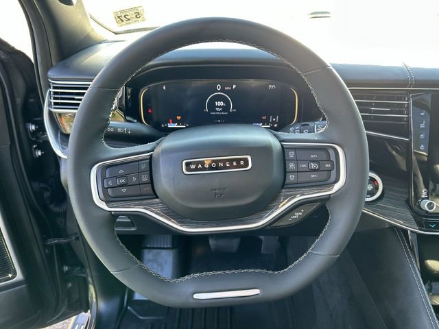 Used 2022 Jeep Wagoneer Series III w/ Premium Group I AWD/4WD image 18