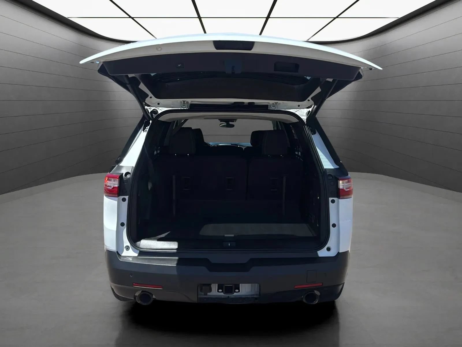 Used 2020 Chevrolet Traverse LT FWD image 20