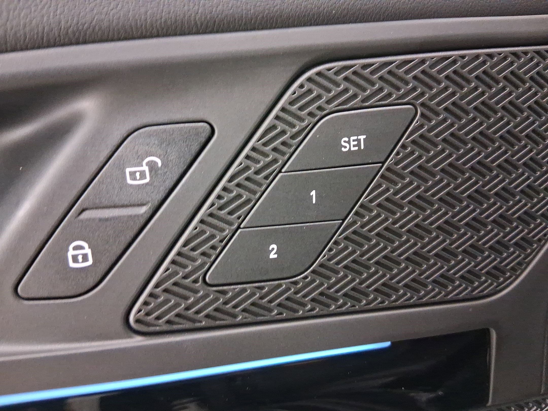 Used 2023 BMW X1 xDrive28i w/ Convenience Package image 15