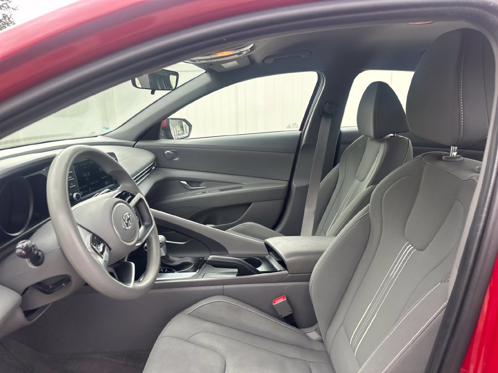 Used 2023 Hyundai Elantra SEL FWD image 39