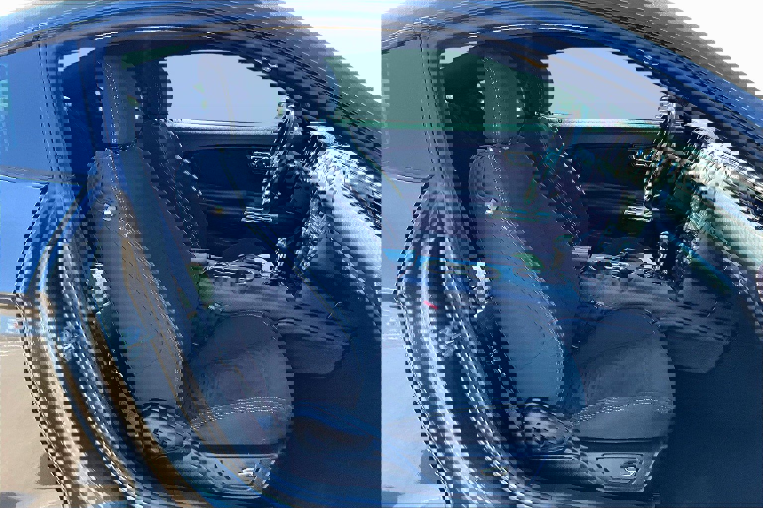 Used 2016 Ford Mustang EcoBoost image 7