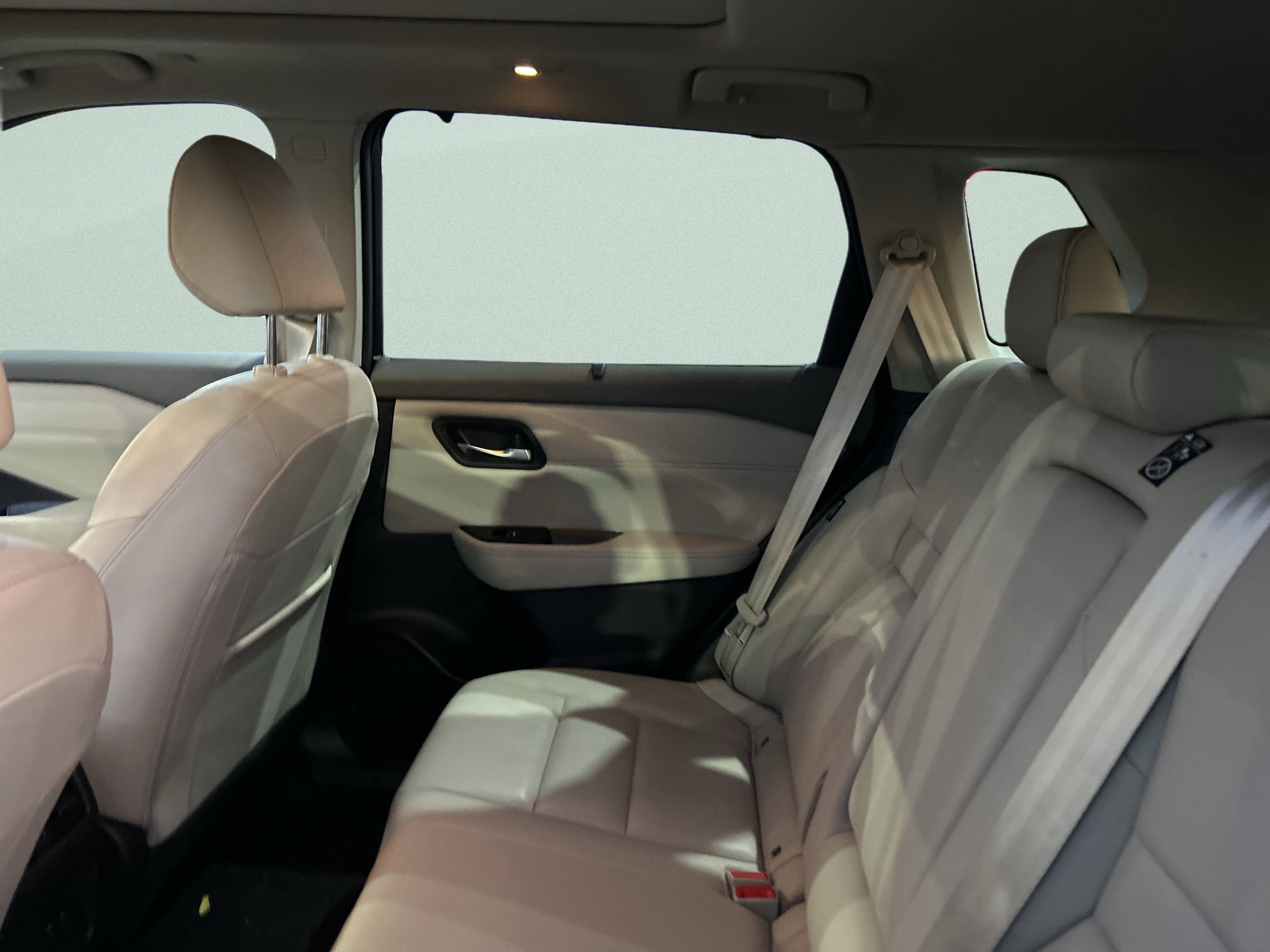 Used 2023 Nissan Rogue SL w/ SL Premium Package image 27