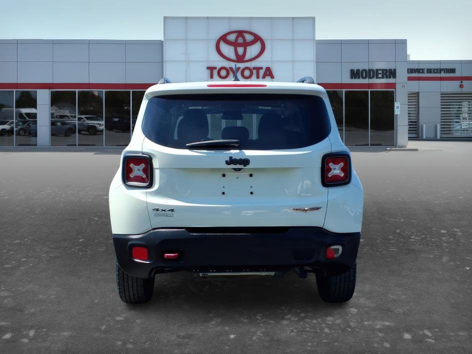 Used 2017 Jeep Renegade Trailhawk image 5