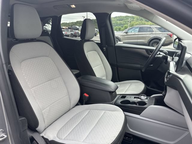 Used 2024 Ford Escape Active w/ Tech Pack #1 AWD/4WD image 28