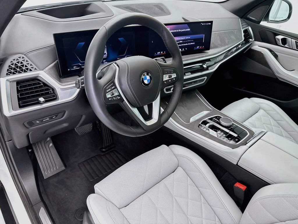 Certified 2025 BMW X5 xDrive40i AWD/4WD image 9