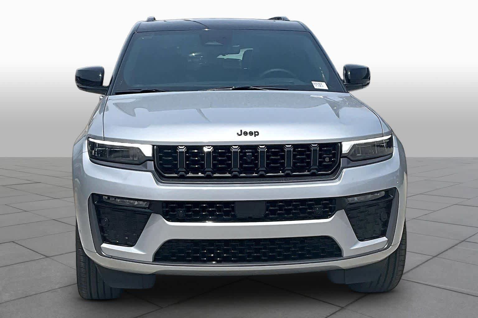 New 2026 Jeep Grand Cherokee Summit AWD/4WD image 3