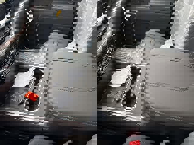 New 2026 GMC Sierra 2500 SLT w/ SLT Premium Package image 23