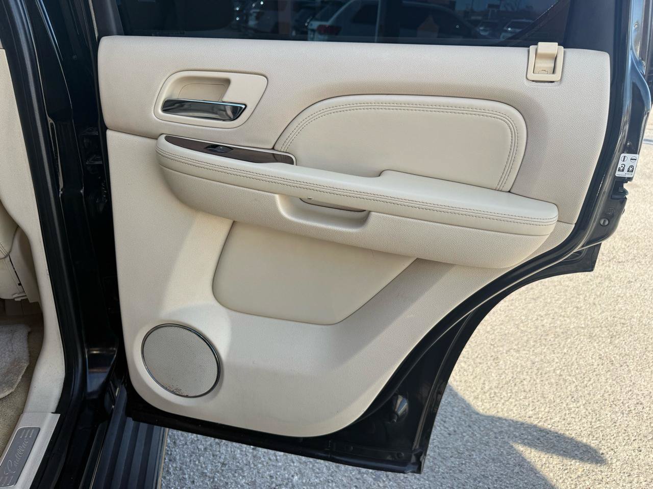 Used 2007 Cadillac Escalade AWD w/ Information Package image 18