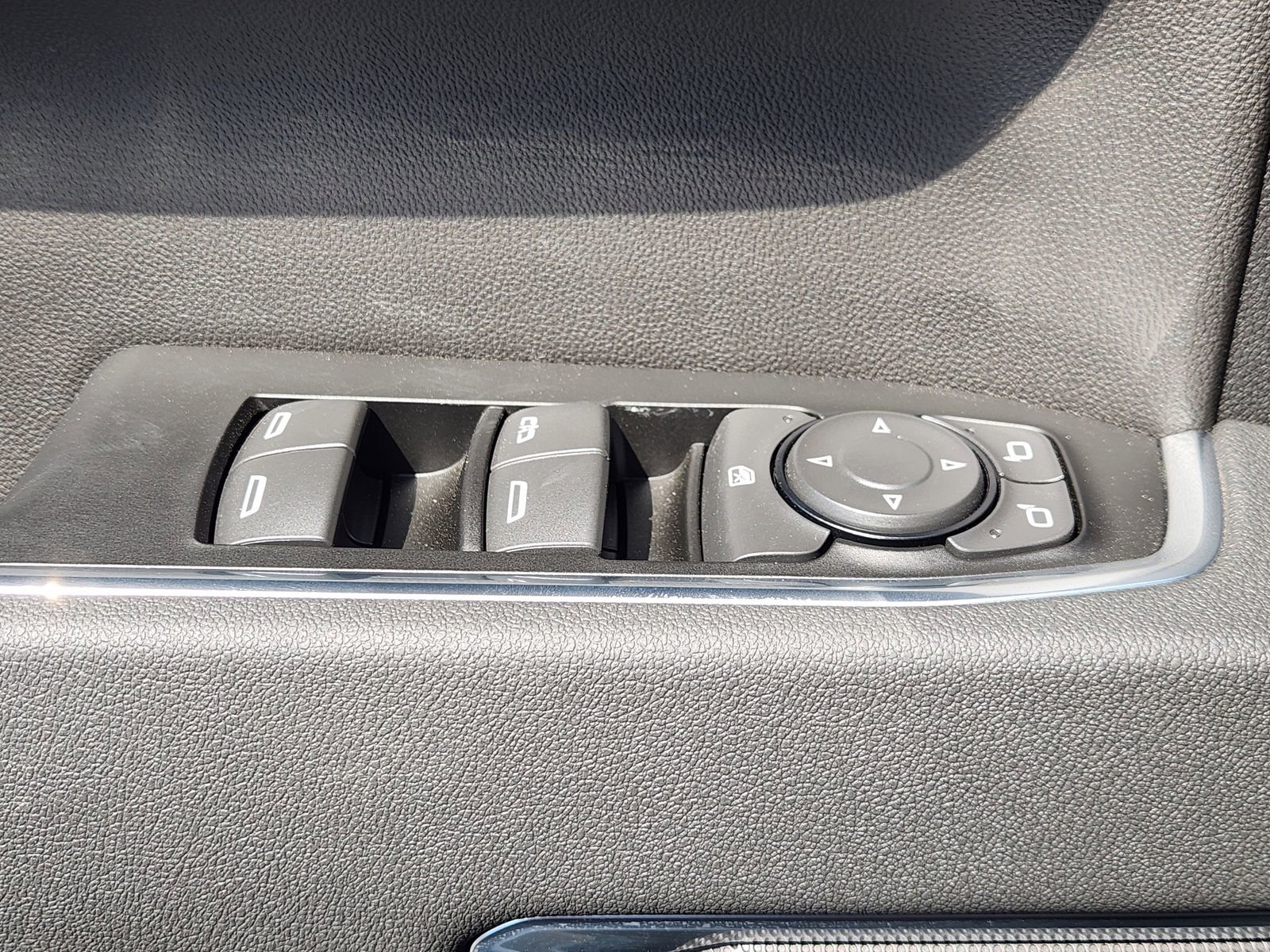 New 2026 GMC Sierra 1500 Elevation image 29