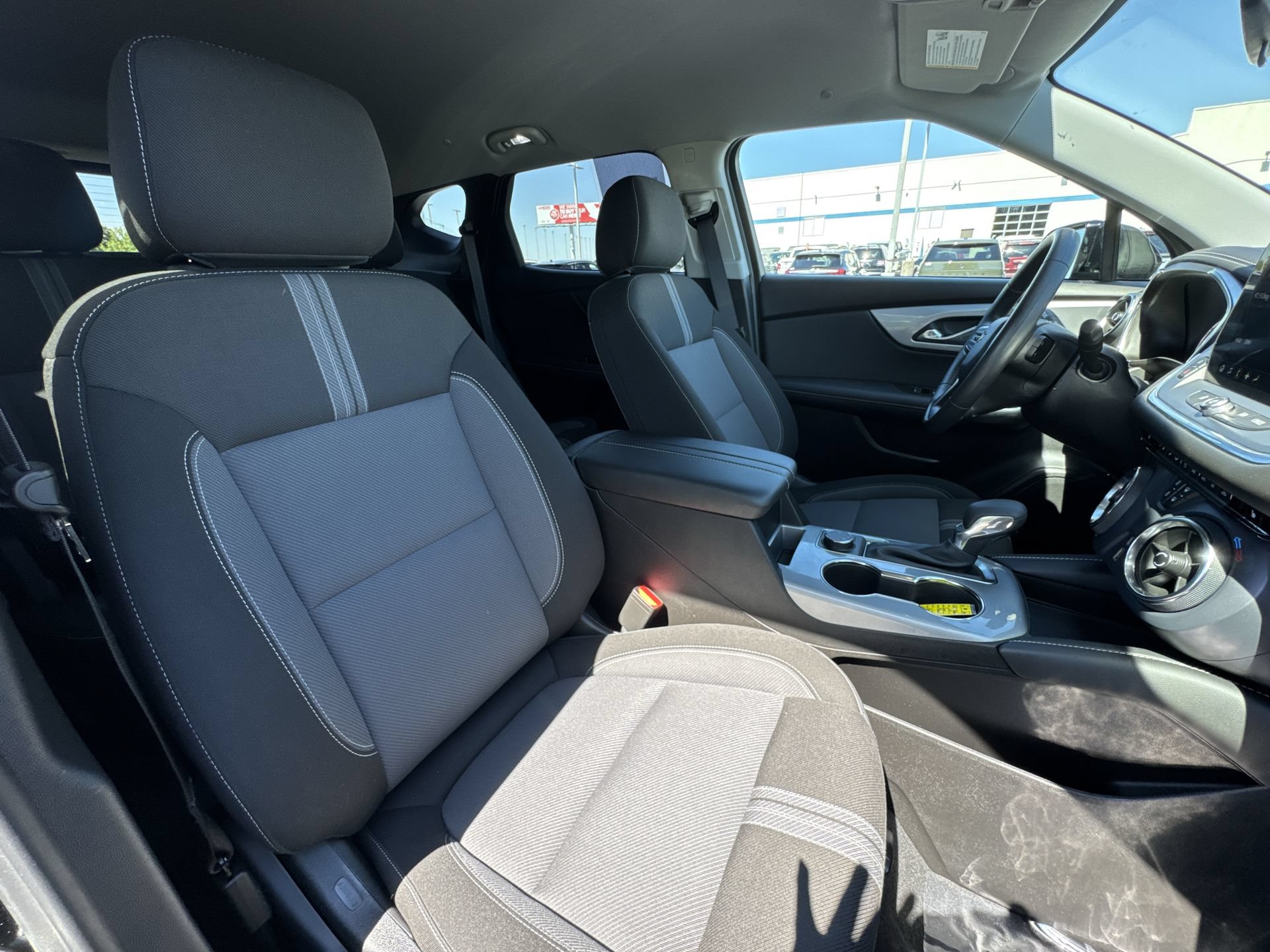 Used 2025 Chevrolet Blazer LT AWD/4WD image 25