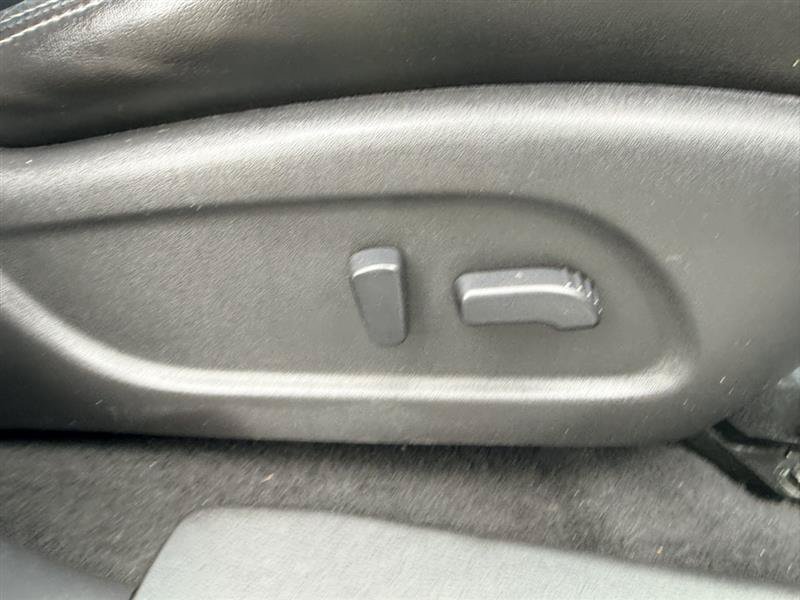 Used 2013 Nissan Pathfinder SL w/ Cargo Pkg FWD image 15