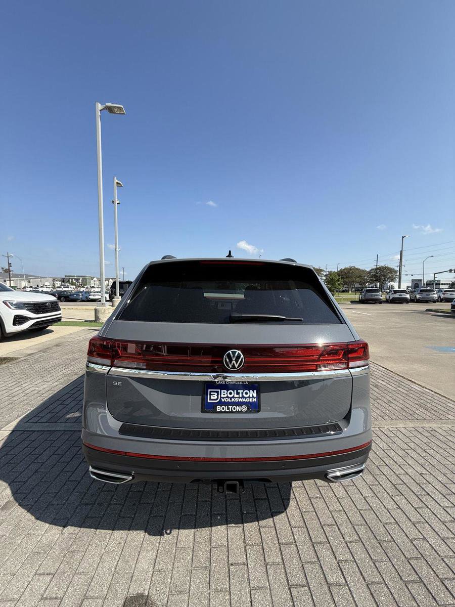 New 2026 Volkswagen Atlas SE image 8