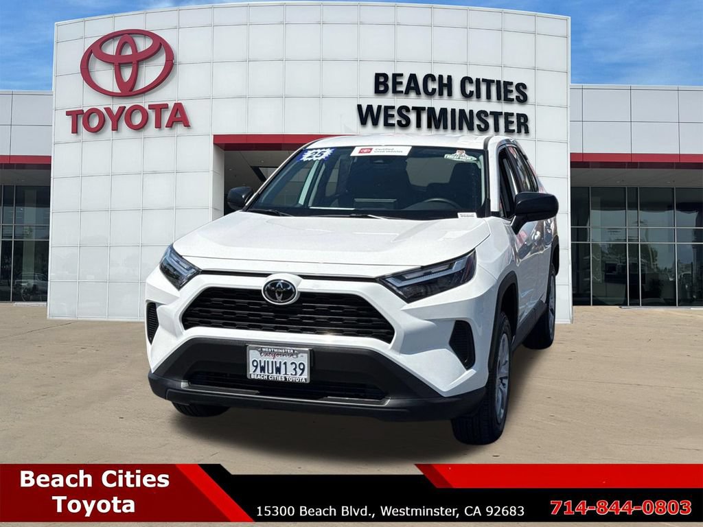 Certified 2025 Toyota RAV4 LE FWD image 5