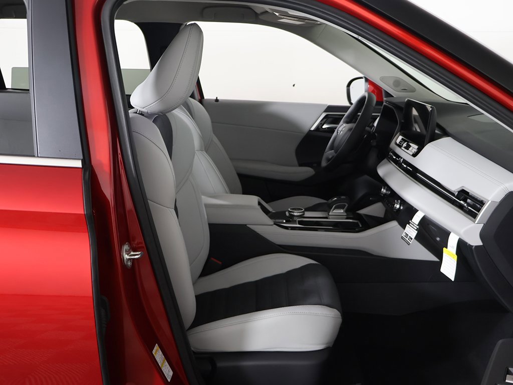 New 2025 Mitsubishi Outlander SE image 29