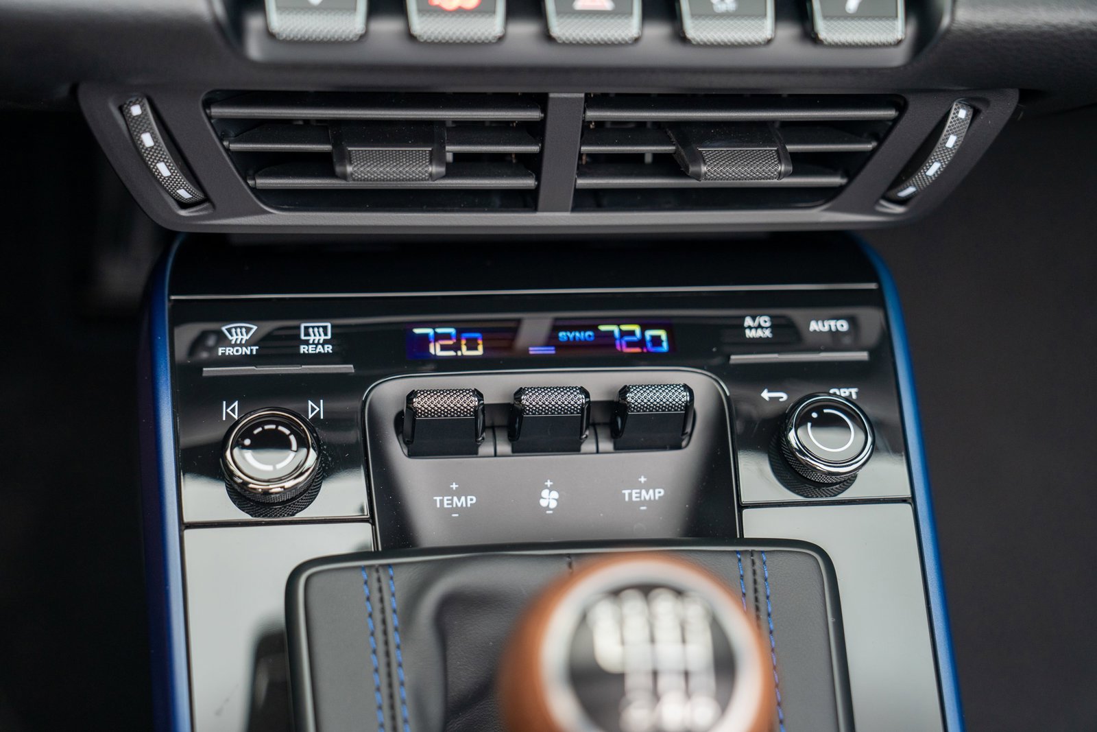 New 2026 Porsche 911 Carrera T image 23