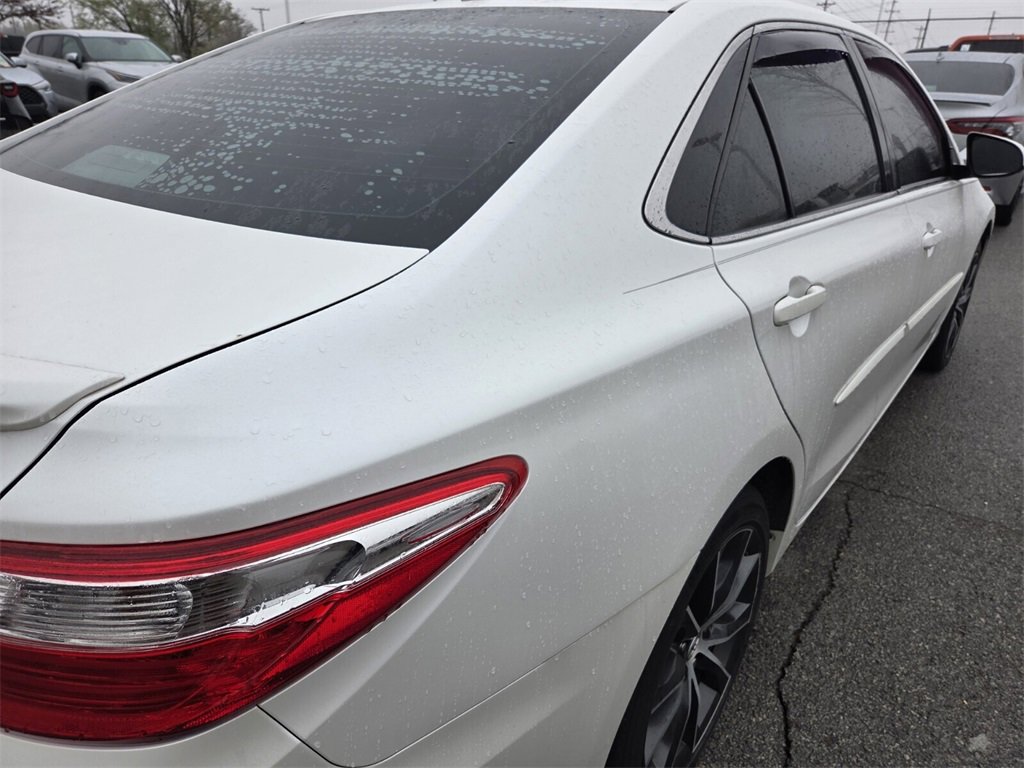 Used 2017 Toyota Camry XSE w/ Moonroof Package image 7