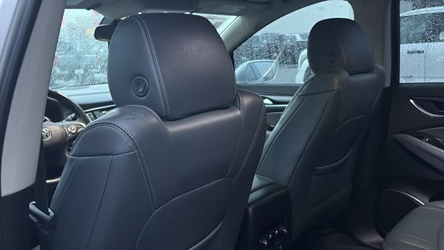 Used 2019 Buick Enclave Essence image 21