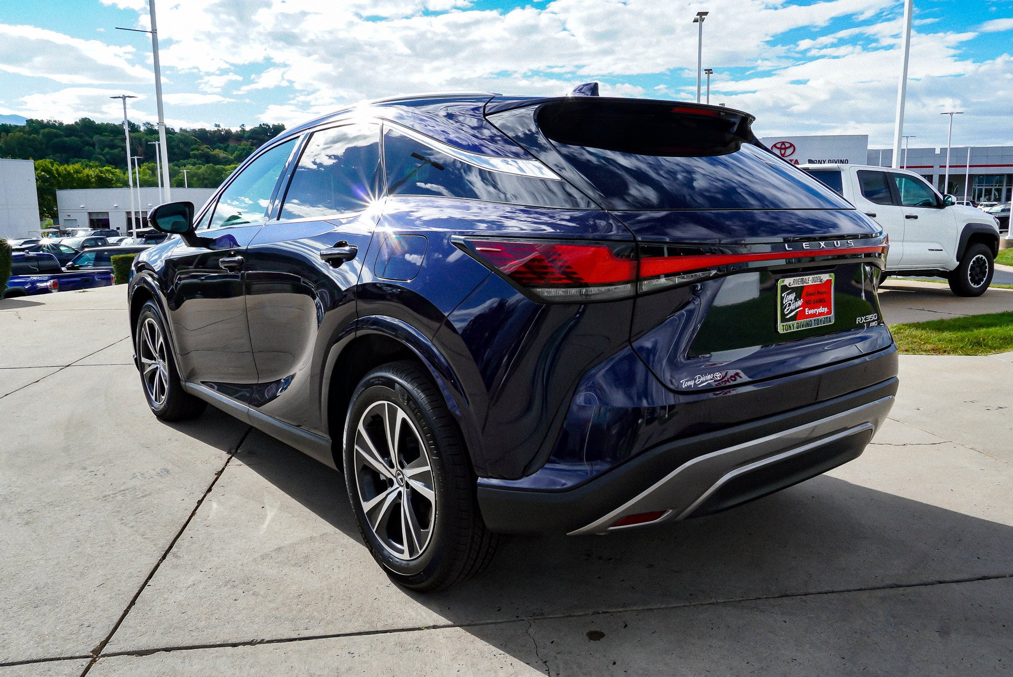 Used 2023 Lexus RX 350 Premium w/ Cold Area Package AWD/4WD image 6