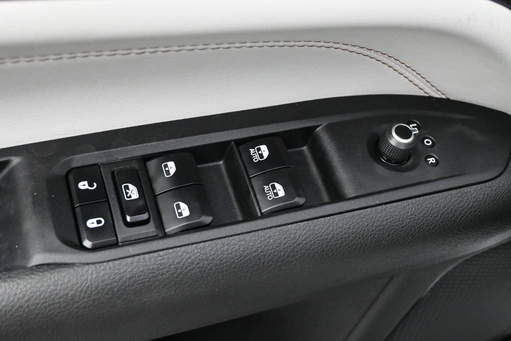 Used 2023 Jeep Compass Limited AWD/4WD image 4
