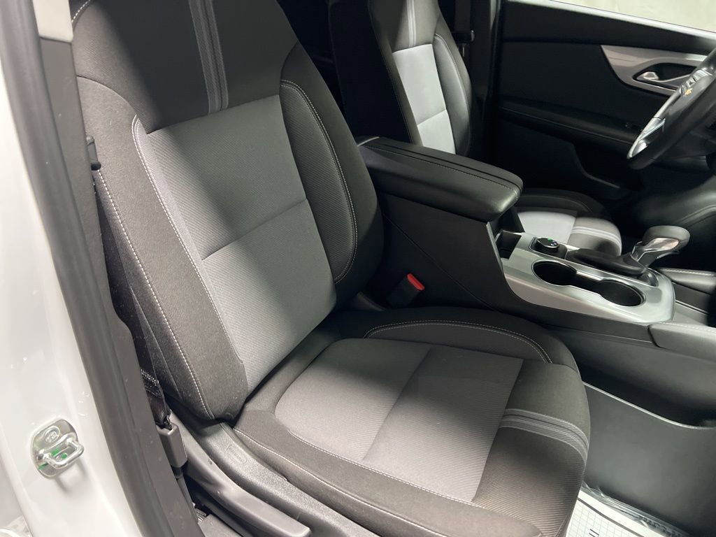 Used 2025 Chevrolet Blazer LT image 10
