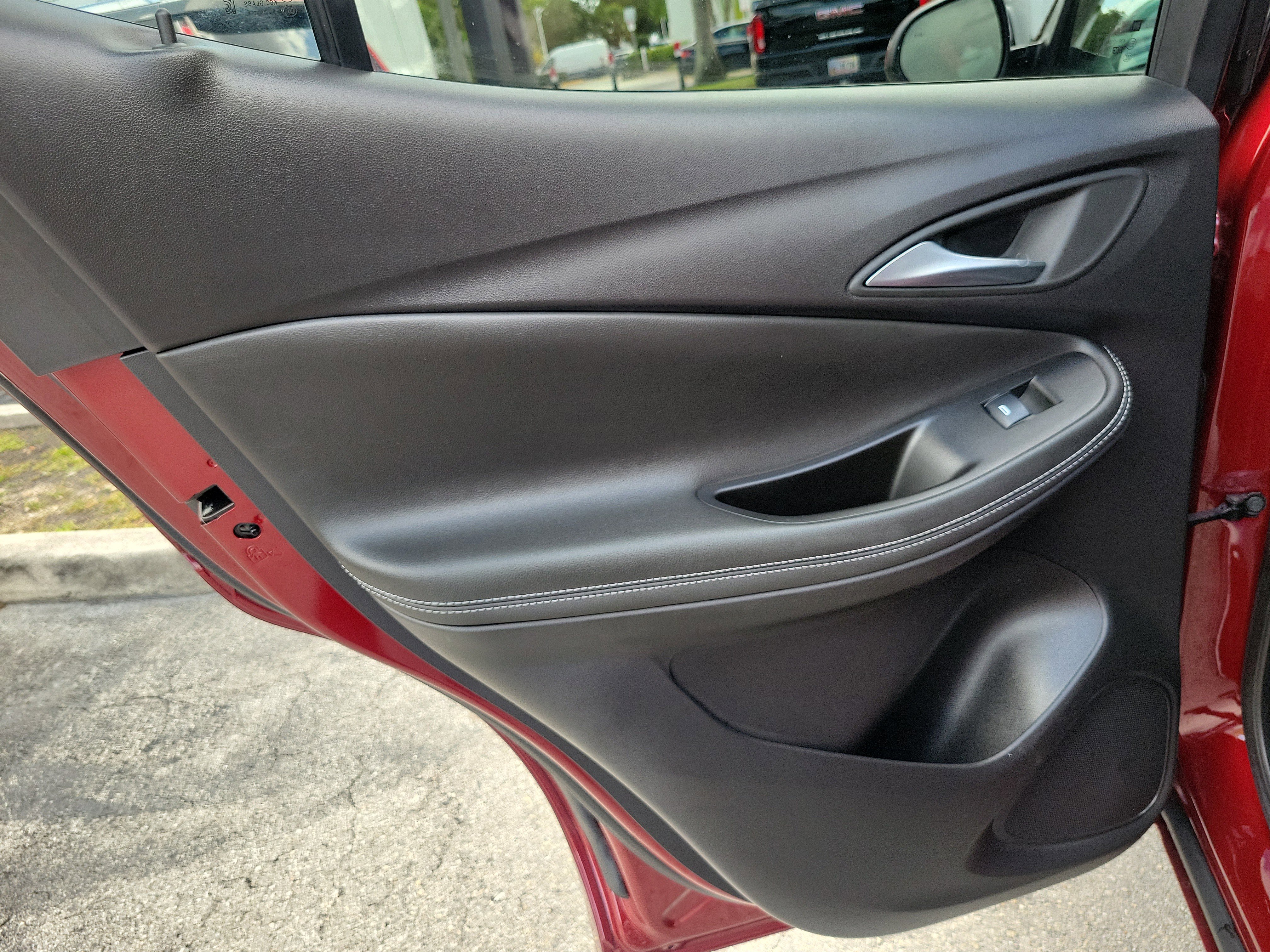 Used 2024 Buick Encore GX Avenir image 26