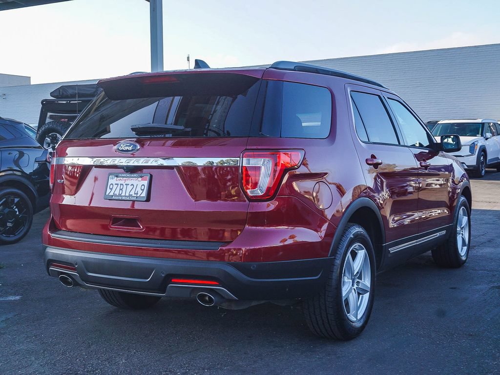 Used 2018 Ford Explorer XLT FWD image 7