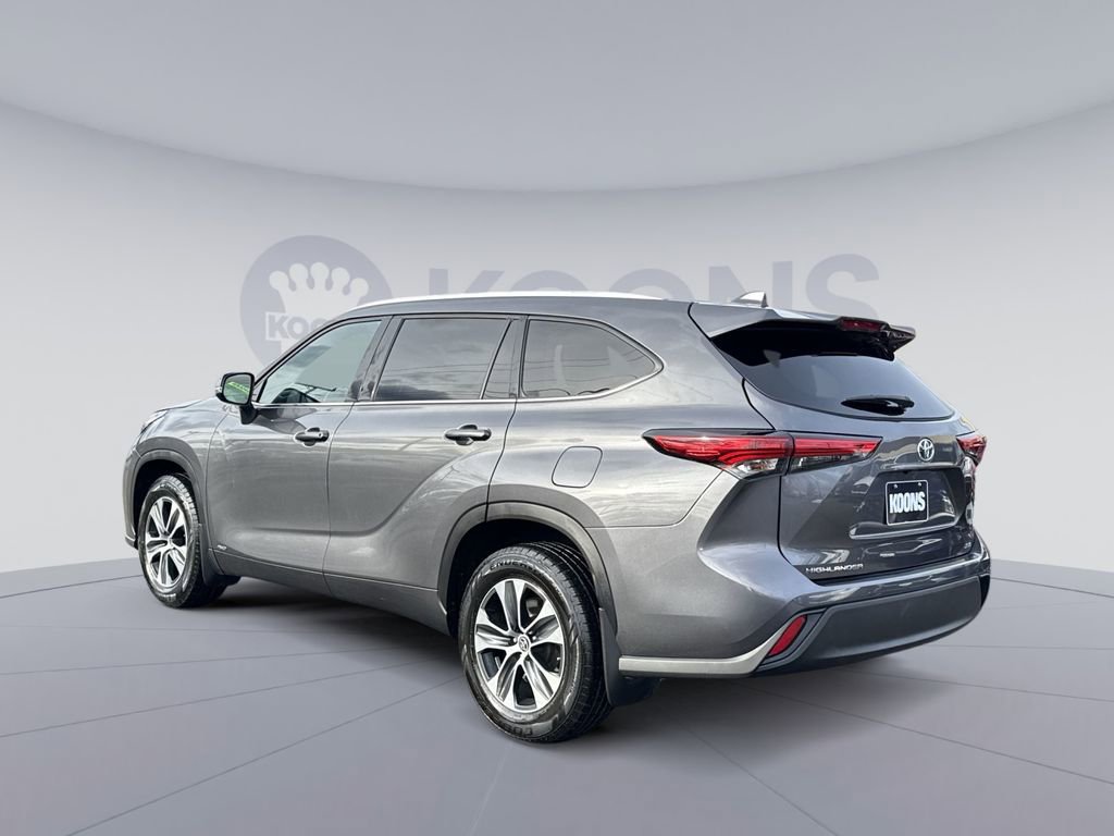 Used 2022 Toyota Highlander XLE image 4
