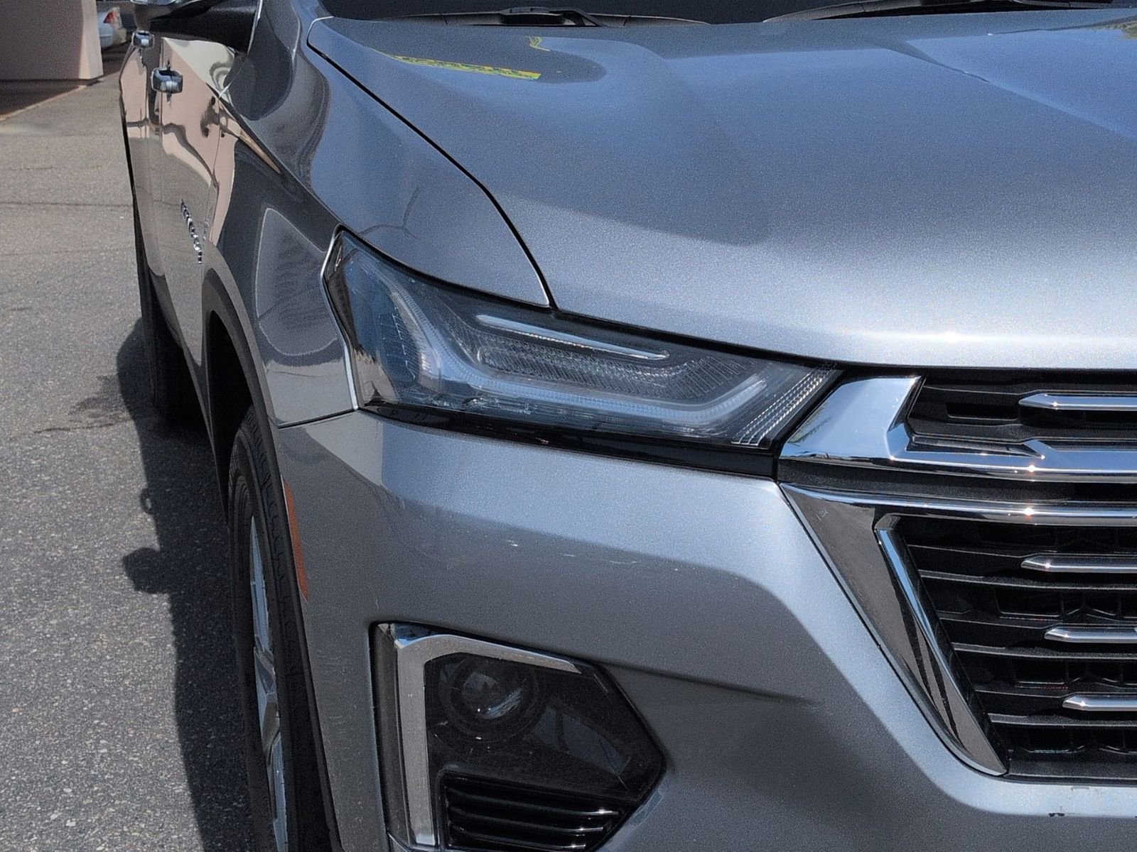 Used 2023 Chevrolet Traverse LT image 10