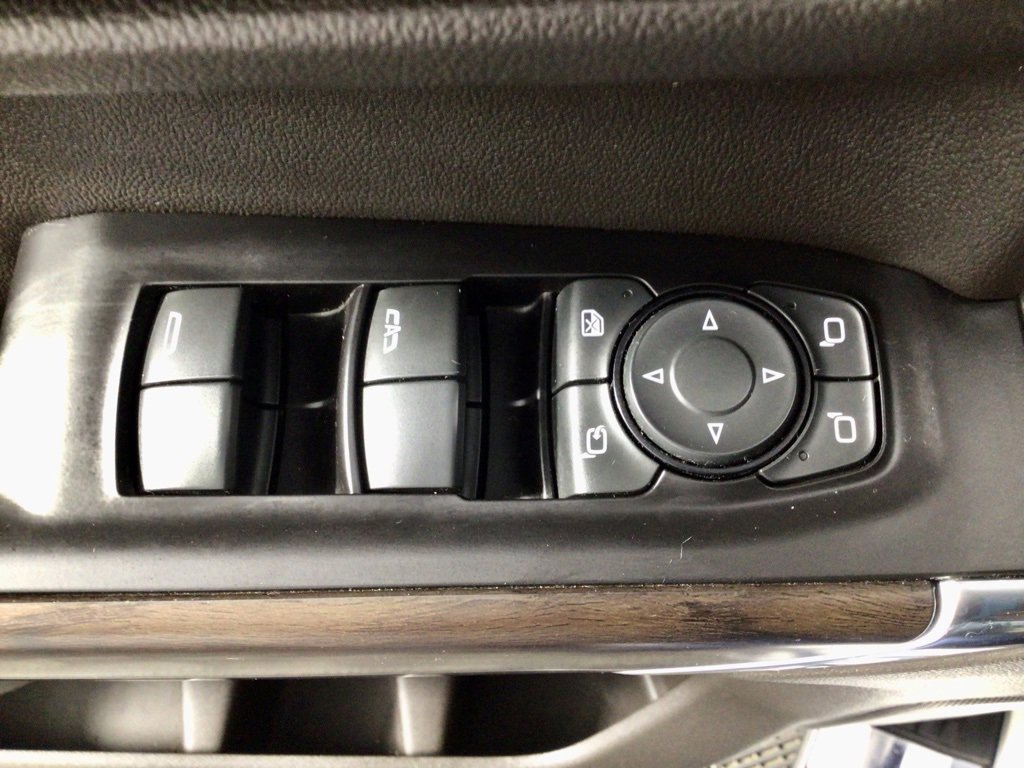 Used 2019 GMC Sierra 1500 SLT w/ SLT Premium Package image 17