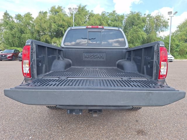 Used 2016 Nissan Frontier SV AWD/4WD image 13
