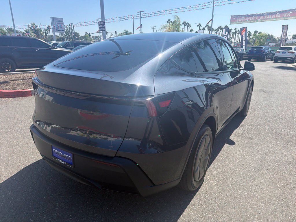 Used 2026 Tesla Model Y 2WD image 5