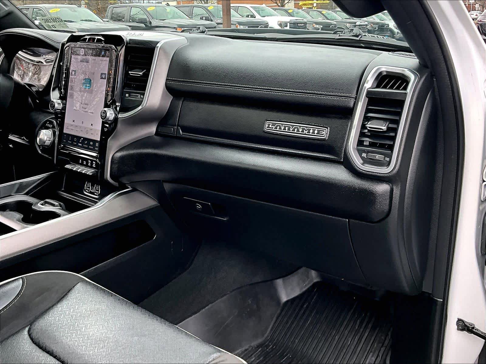 Used 2023 RAM 1500 Laramie AWD/4WD image 13