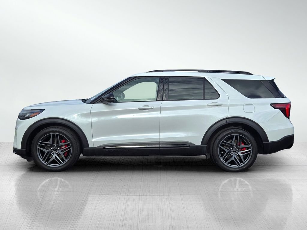 Used 2025 Ford Explorer ST image 7