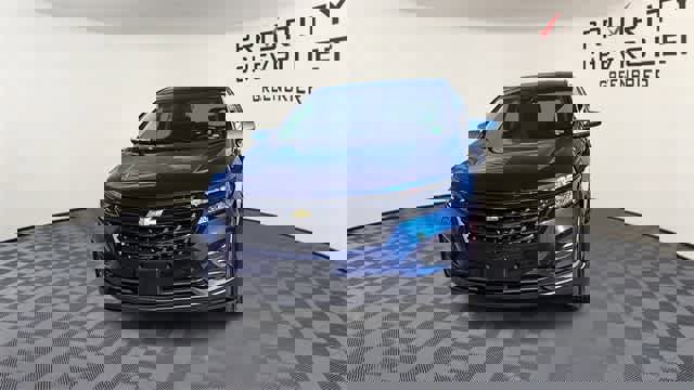 Used 2023 Chevrolet Equinox LS image 3