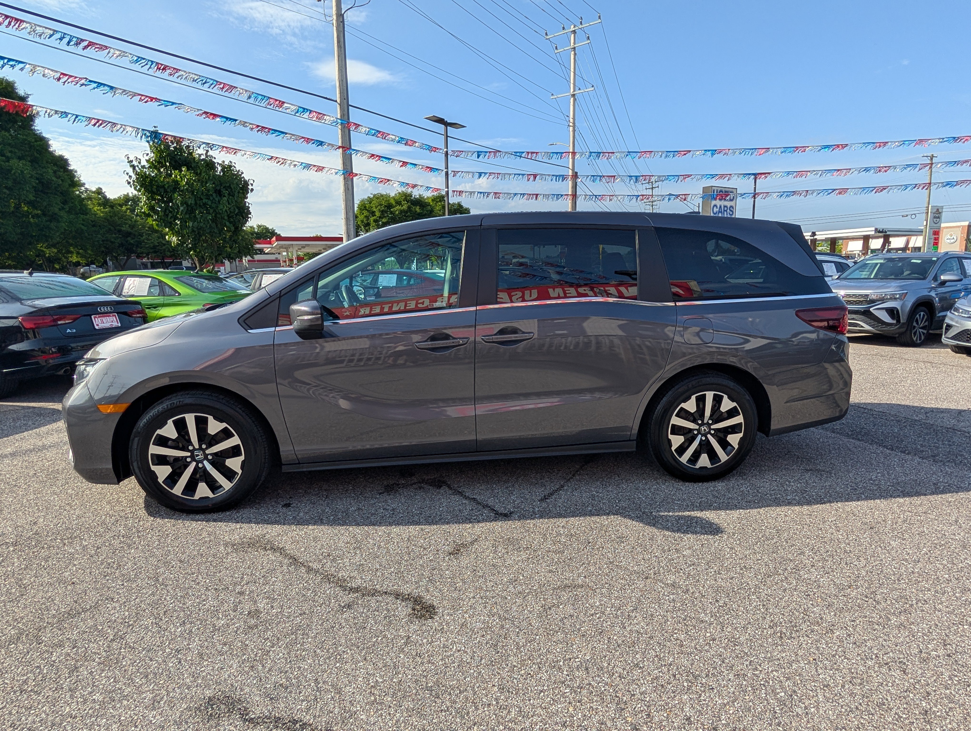 Used 2025 Honda Odyssey EX-L image 6