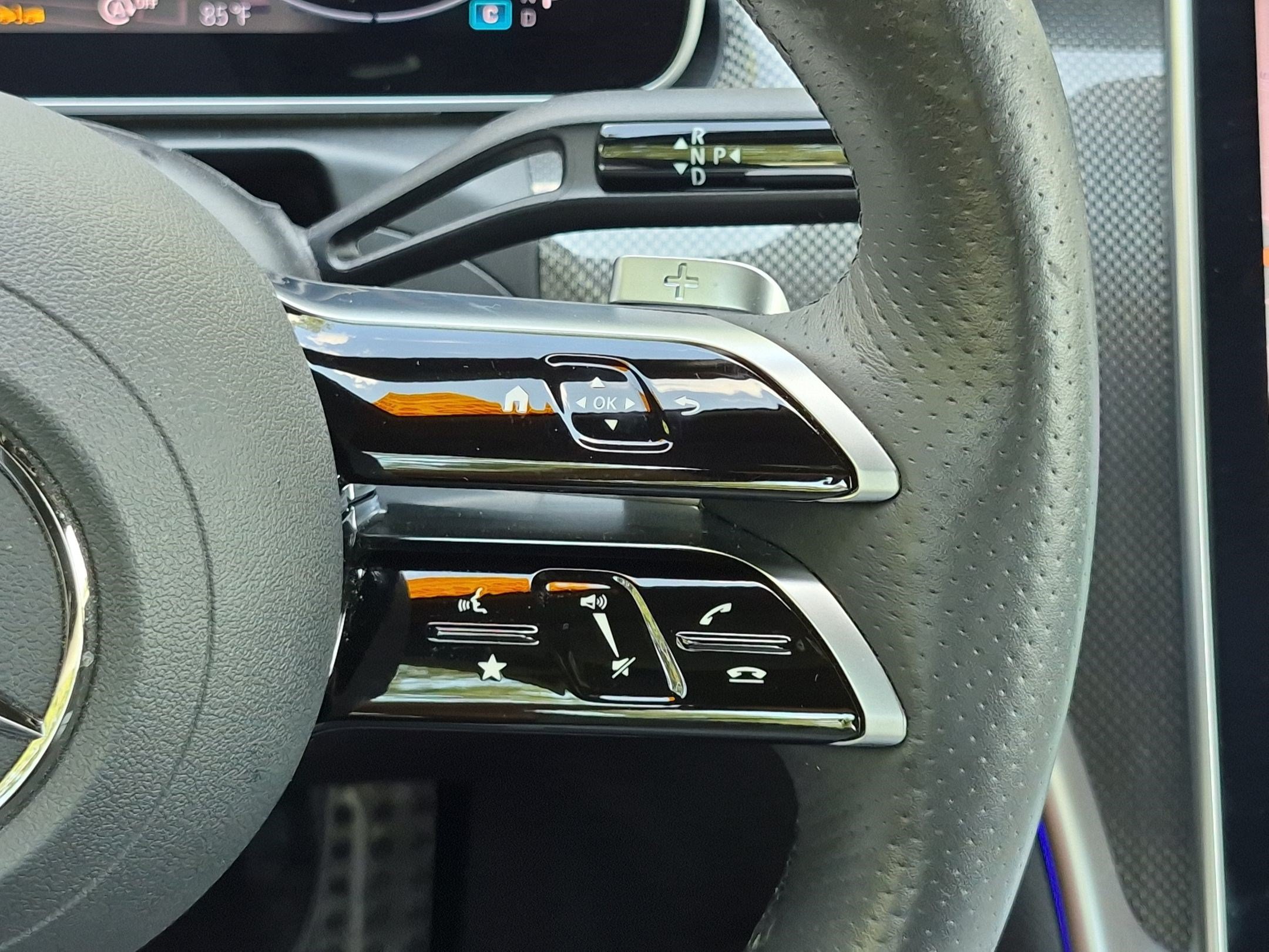 Used 2024 Mercedes-Benz CLE 450 4MATIC Cabriolet image 10
