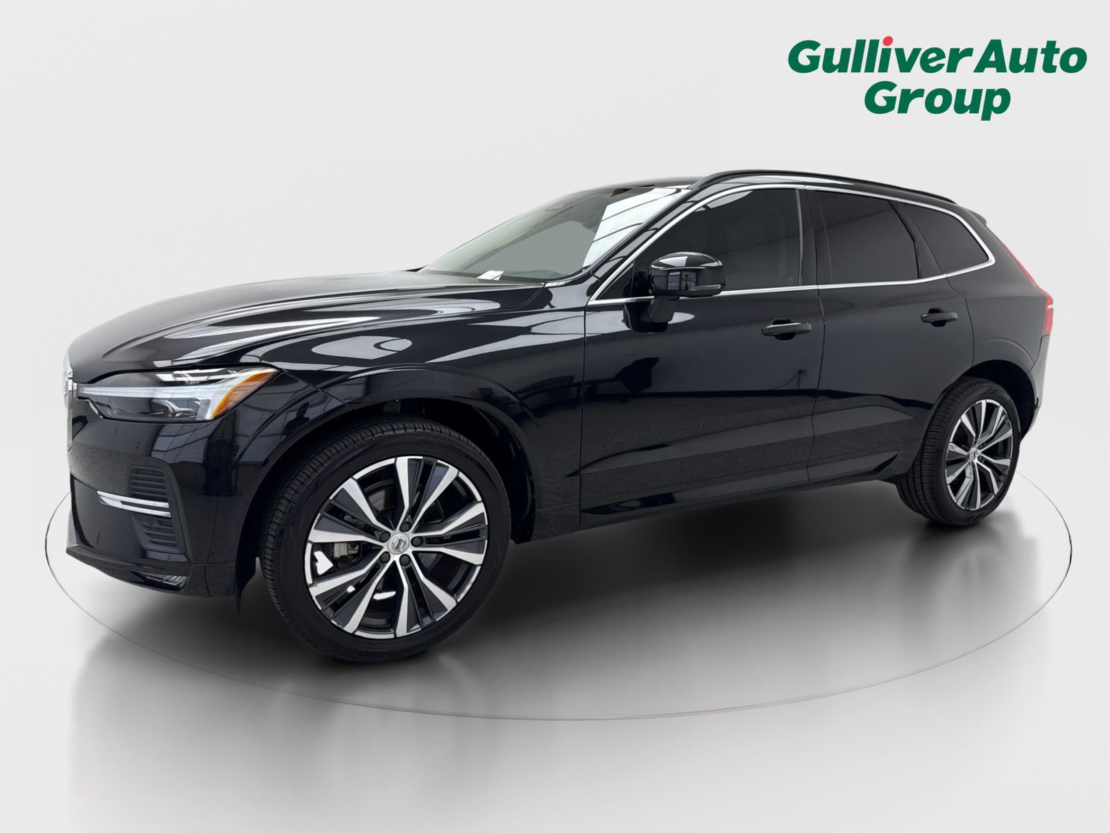 Used 2022 Volvo XC60 B5 Momentum w/ Protection Package Premier FWD image 2