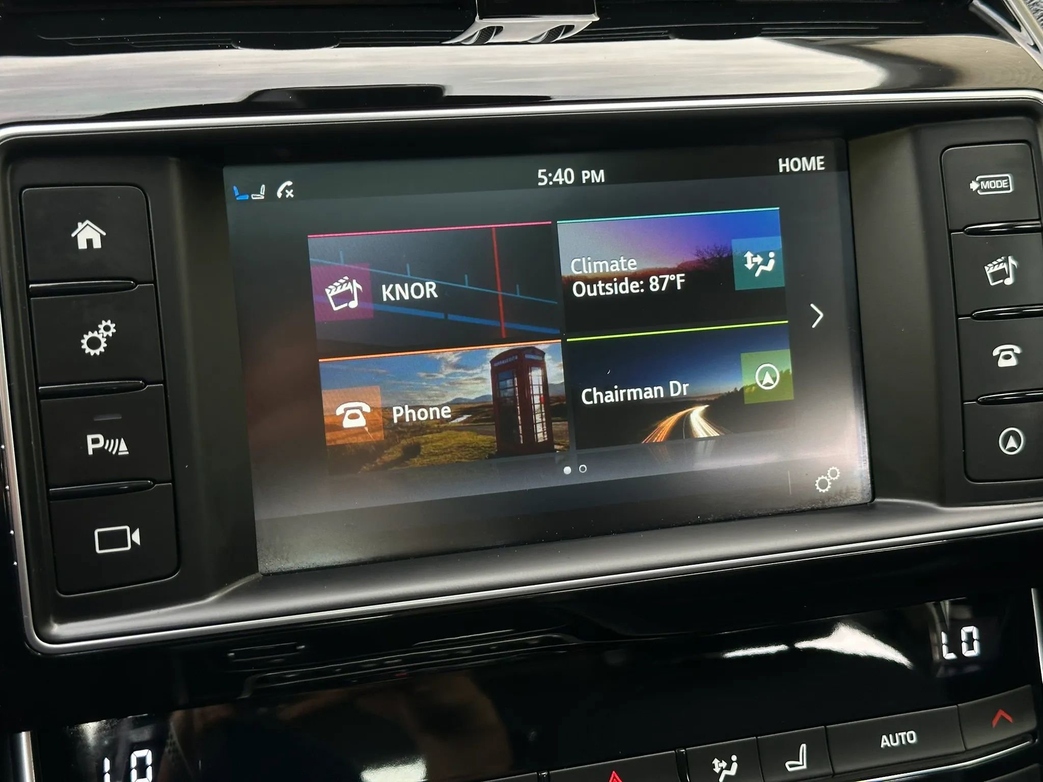 Used 2018 Jaguar XE Prestige RWD image 34