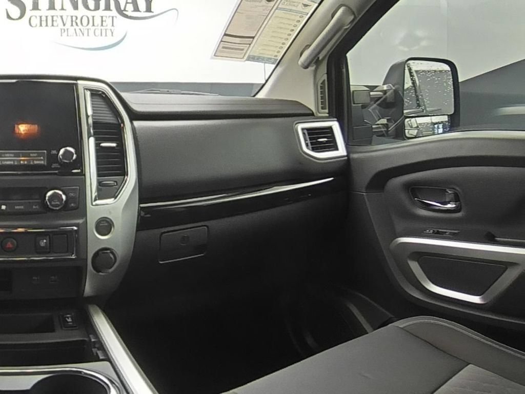 Used 2021 Nissan Titan SV w/ SV Convenience Package AWD/4WD image 15