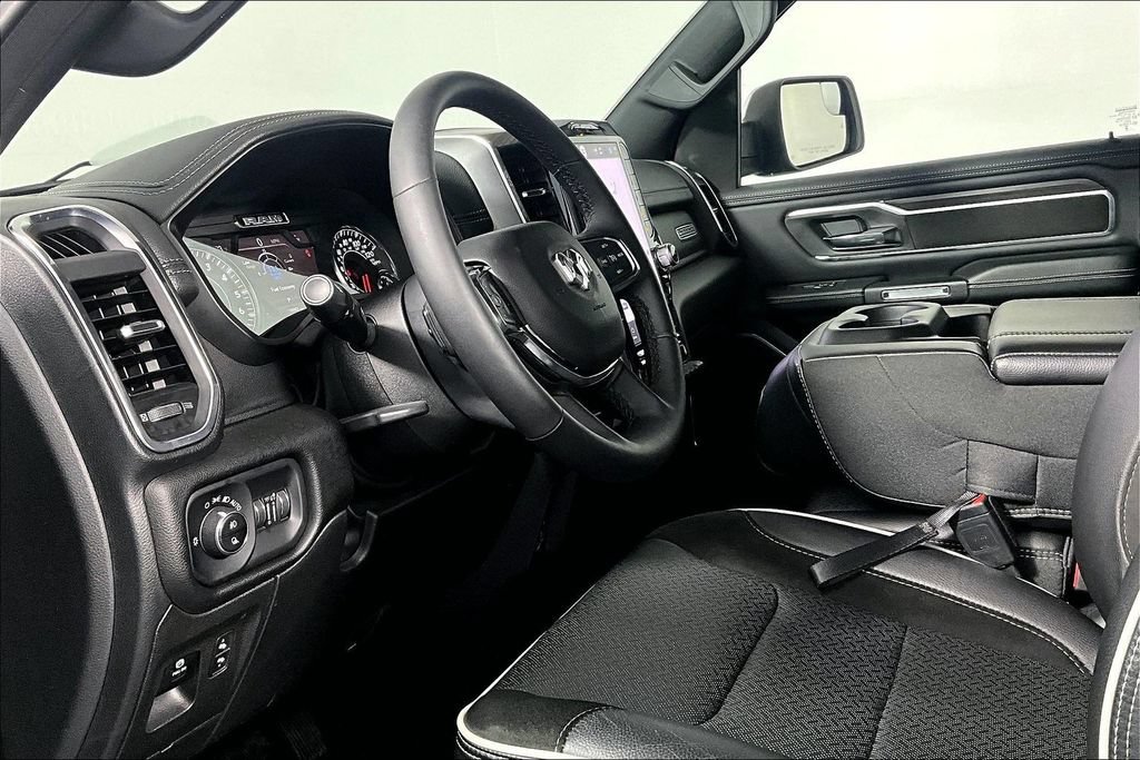 Used 2025 RAM 1500 Laramie AWD/4WD image 13