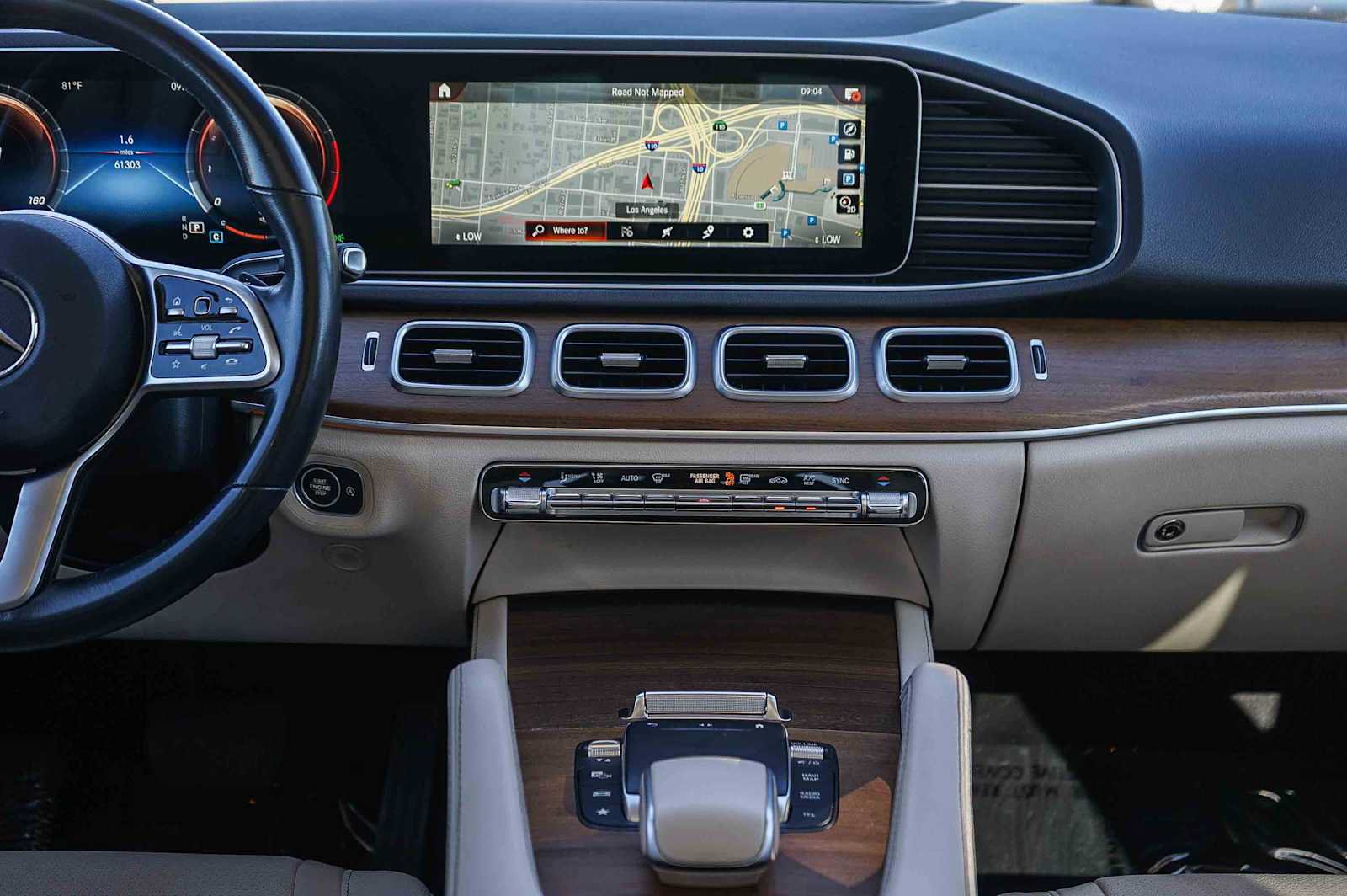 Used 2022 Mercedes-Benz GLE 350 4MATIC w/ Premium Package image 13