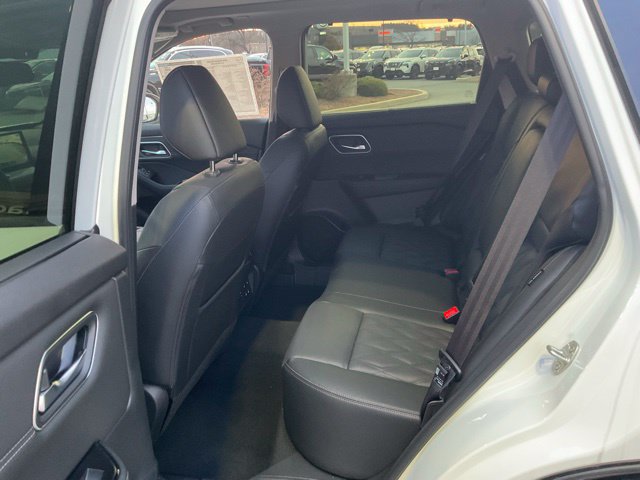 New 2026 Nissan Rogue Platinum w/ Tech Package AWD/4WD image 14