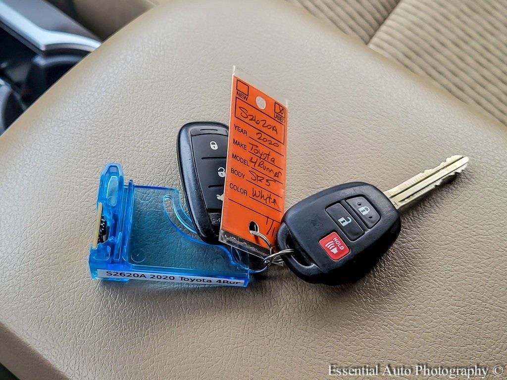Used 2020 Toyota 4Runner SR5 image 17