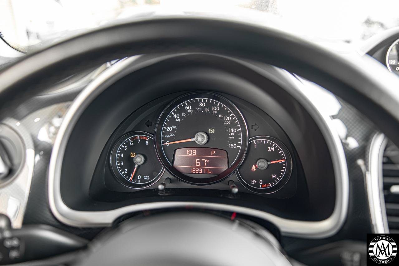 Used 2012 Volkswagen Beetle 2.0T FWD image 17