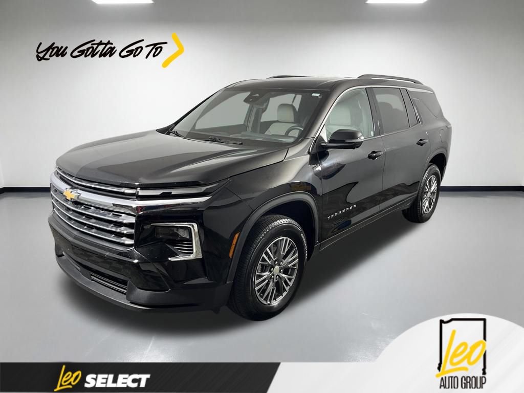 Used 2026 Chevrolet Traverse LT w/ Driver Confidence Package FWD image 1
